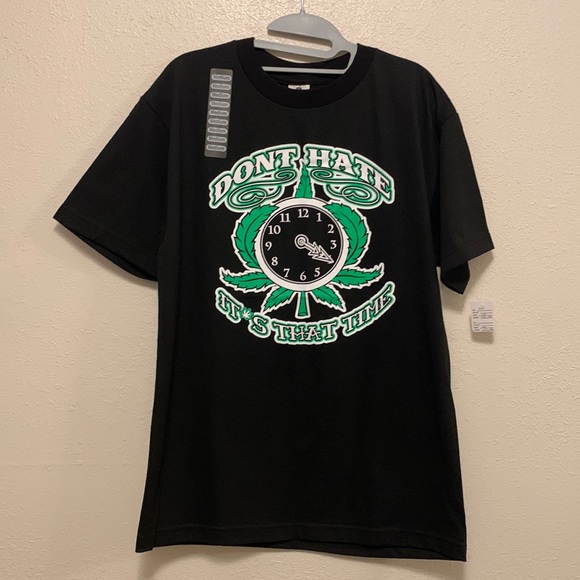 Medium, men’s cannabis T-shirts NWT - Picture 1 of 1